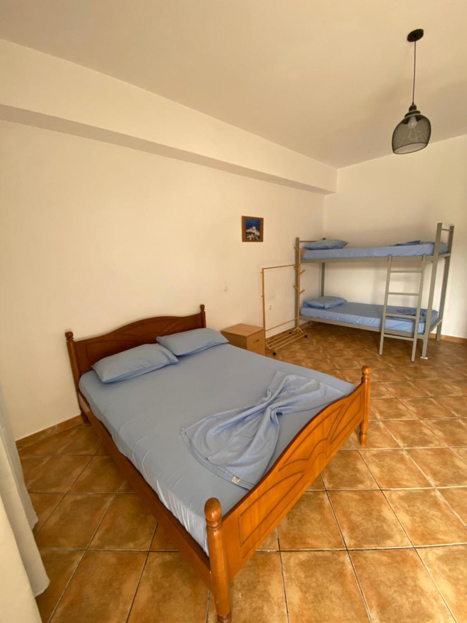 Eleni'S Holiday Rooms Himarë Extérieur photo